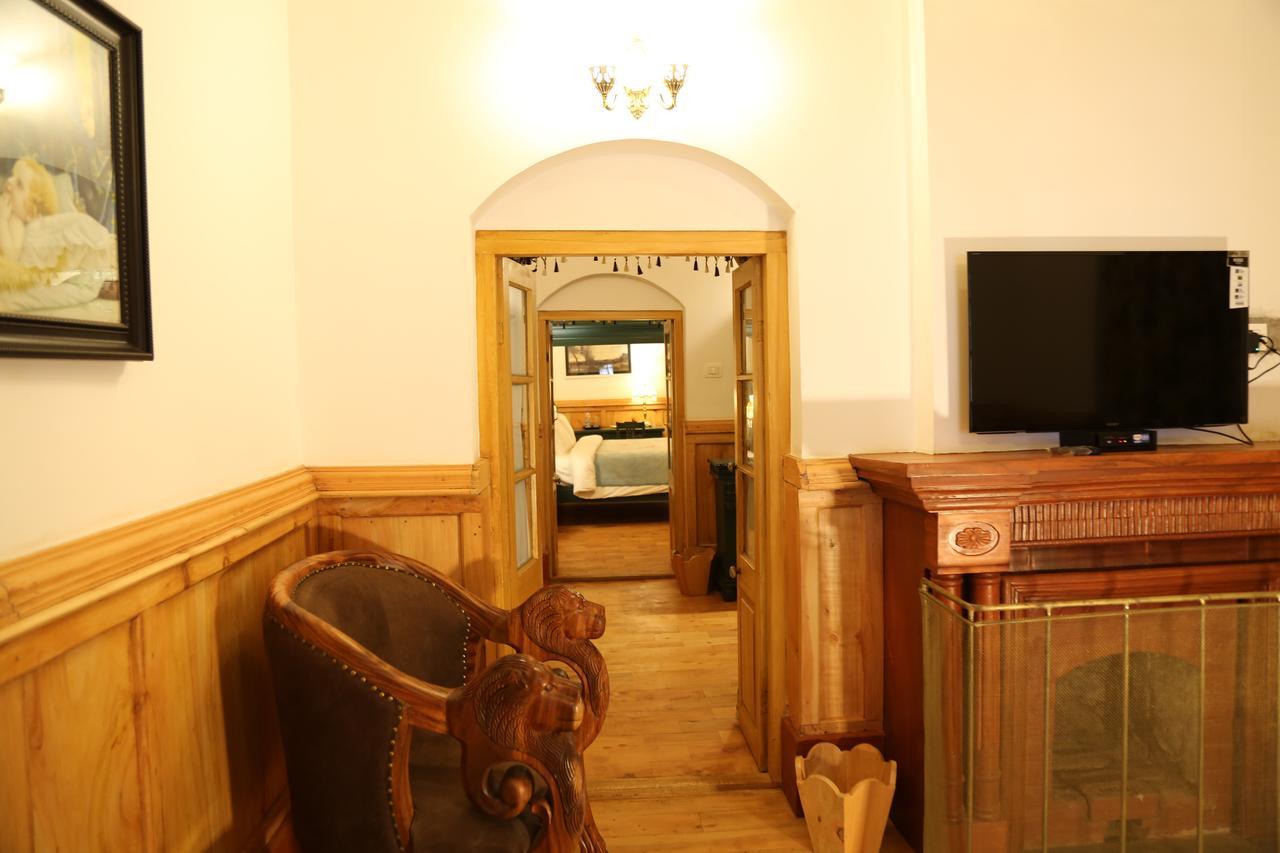West Downs - The Heritage Resort Ооти Екстериор снимка