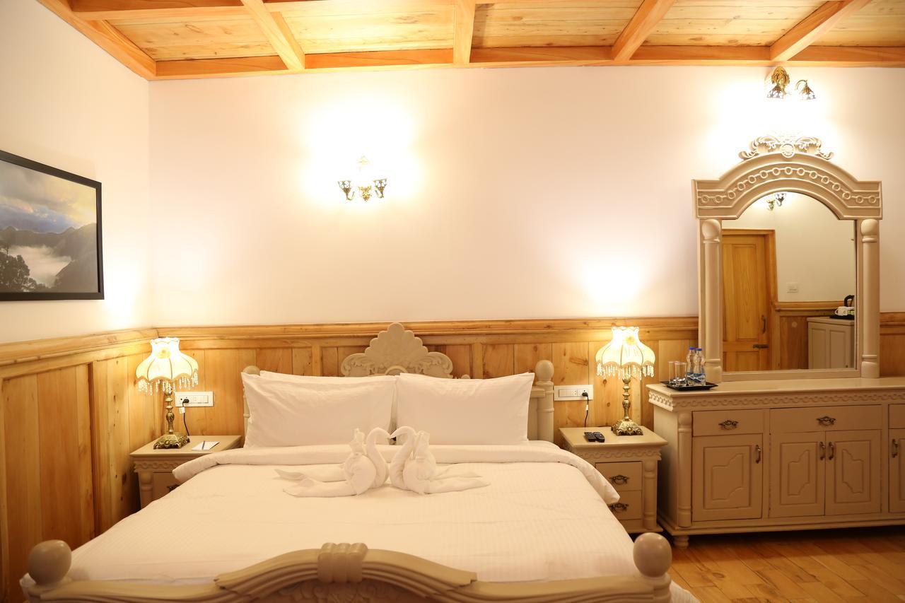 West Downs - The Heritage Resort Ооти Екстериор снимка
